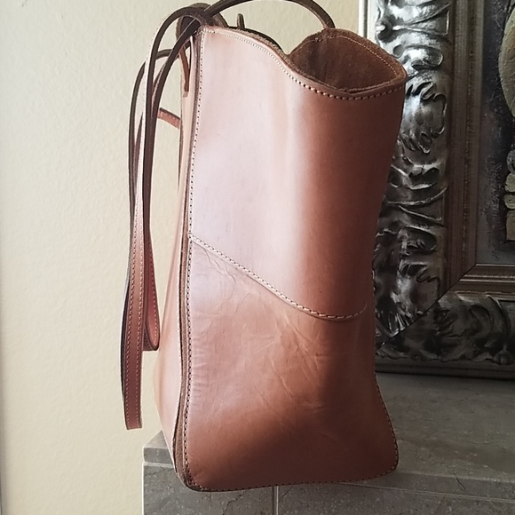 💖Host Pick💖Claudia Genuine Leather Bag - Picture 5 of 8